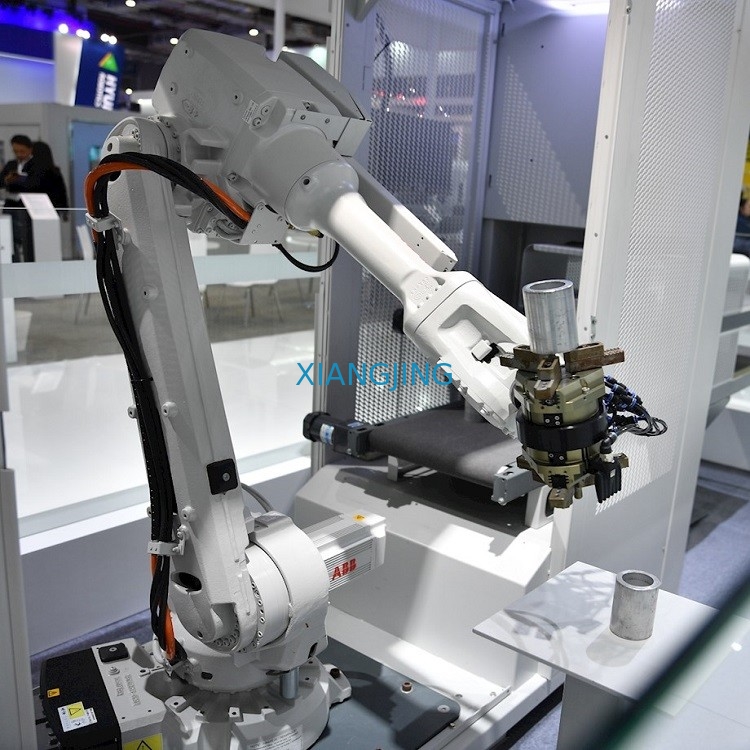 ربات رنگ آمیزی اسپری دست دوم ABB ربات IRB4400 بازوی 6 محور ربات نقاشی اسپری