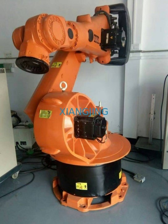ربات Kuka مورد استفاده KR 210 R2700 EXTRA برای انتخاب و قرار دادن ربات دست دوم